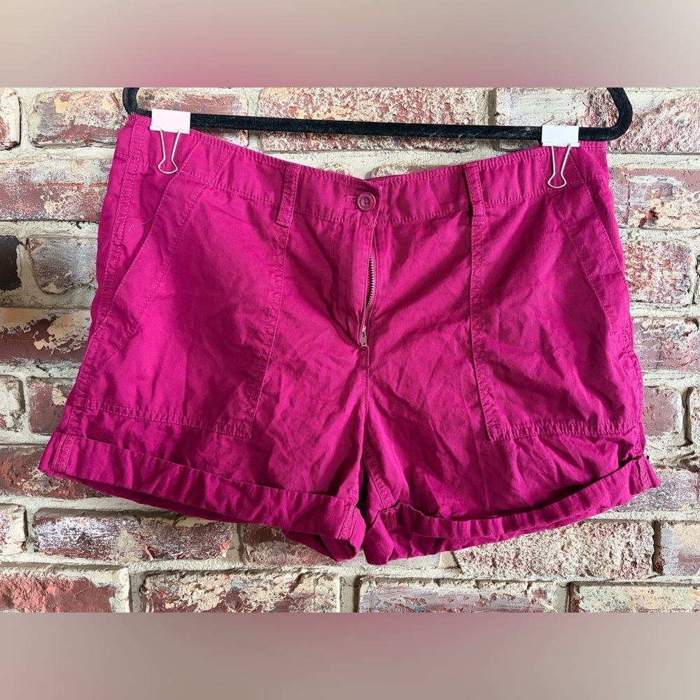 Sold- Similar items in closet! 
⭐ Ann Taylor LOFT Cargo Shorts — Pink — Size 10